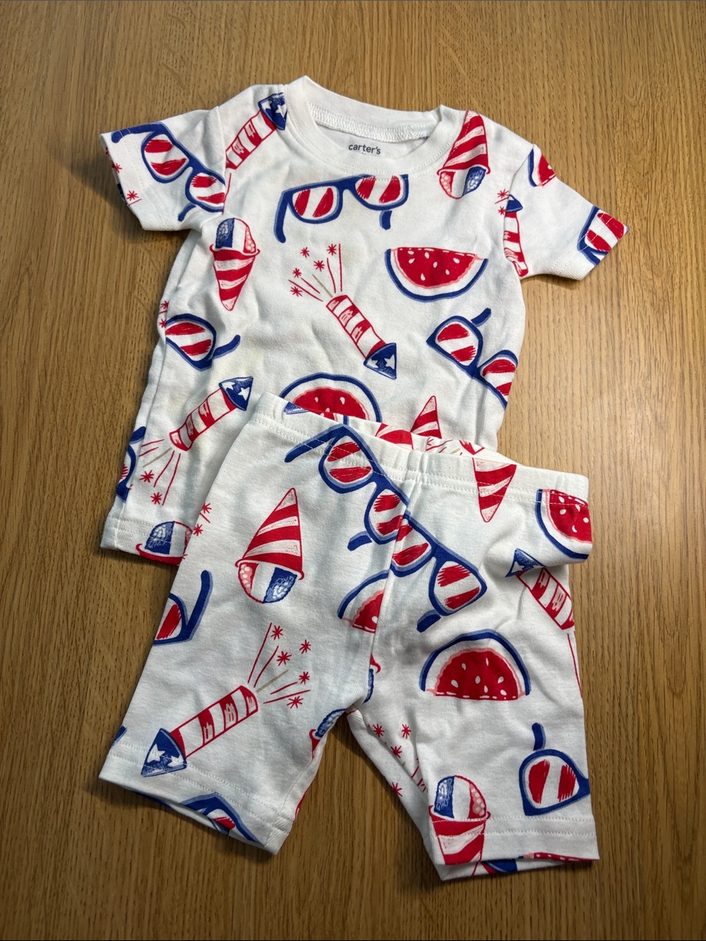 Carter’s Tshirt shorts set fun summer print